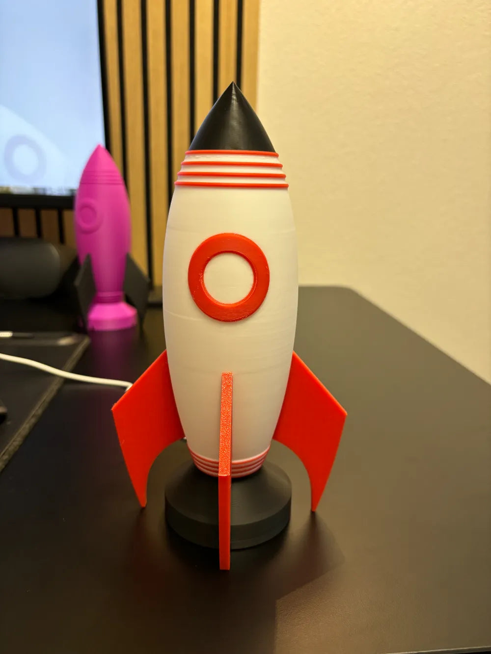Rocket Lamp LED – Roket Temalı Dekoratif LED Lamba
