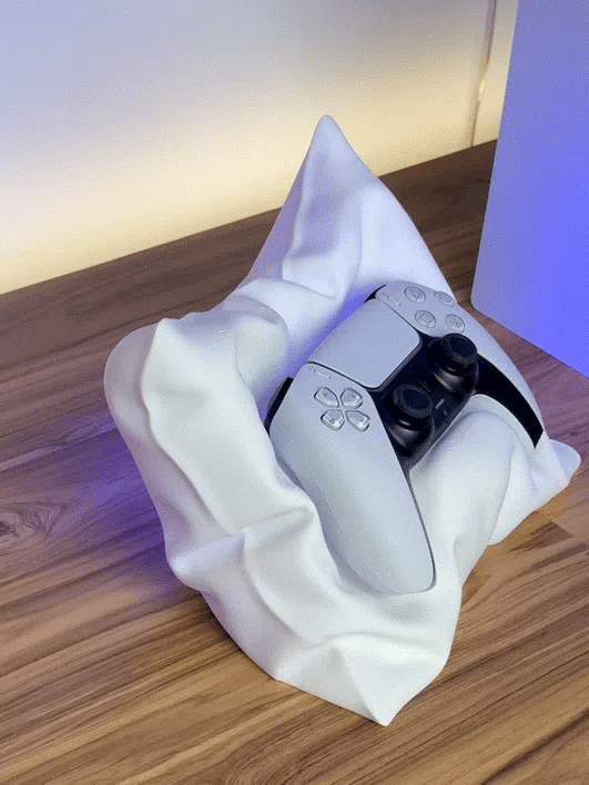 PlayStation 5 Controller Pillow – PS5 DualSense Kumanda Yastığı | Şık ve Güvenli Kontrolcü Standı