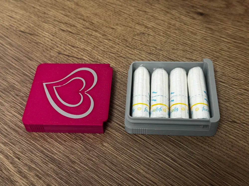 Kompakt Seyahat Tampon Kutusu – Güvenli Kilitli Hijyenik Taşıma Kabı