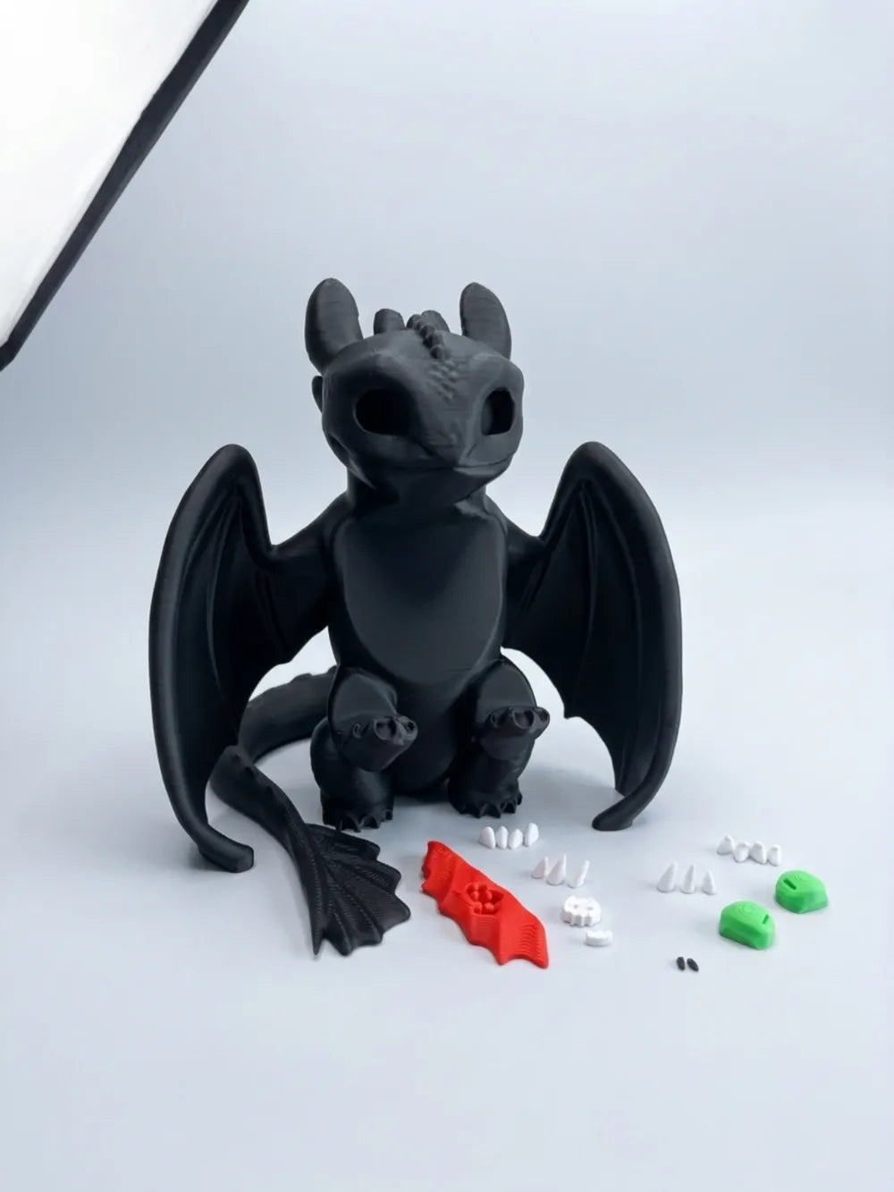 Night Fury PS5 Controller / Handy / Vape Stand – Ejderha Temalı Çok Amaçlı Stand – 20 cm yükseklik