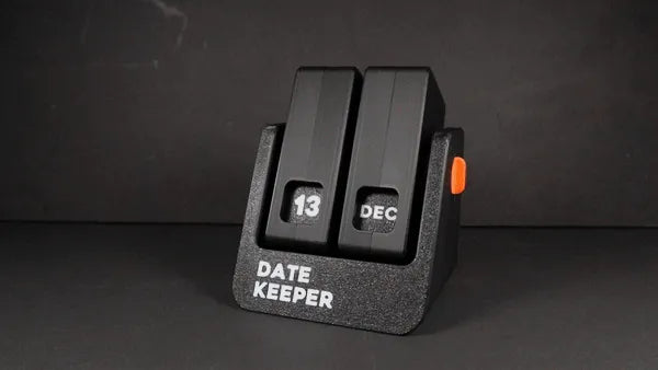 Date Keeper – Perpetual Flip Calendar | Sürekli Kullanılabilir Masaüstü Takvim
