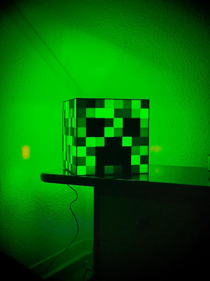 Minecraft Creeper Light – Gece Lambası, Ofis ve Çocuk Odası Aksesuarı