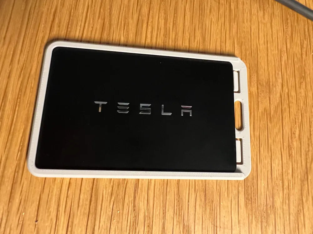 Tesla Kart Anahtar Rozeti – Tesla Key Card Koruyucu Kılıf