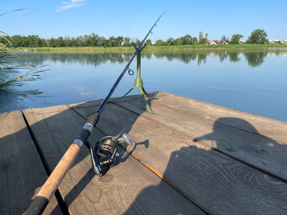 Balıkçılık Tripodu – Fishing Tripod | Hafif, Taşınabilir ve Yüzen Olta Standı