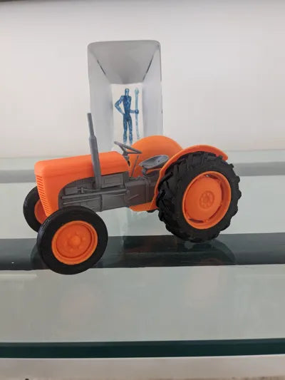 Büyük Boy Ferguson TE20 Traktör Model Kiti | 1:18 Ölçekli 3D Baskı Klasik Traktör Maketi