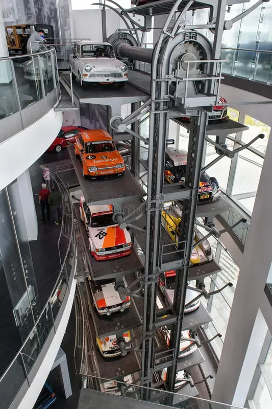 Elevator Diecast Display – 1:64 Ölçekli Diecast Araç Sergileme Standı