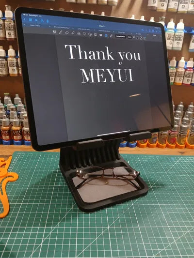 iPad / Tablet Stand Riser – Şarj Kablo Kanallı ve Saklama Bölmeli Premium Tablet Standı