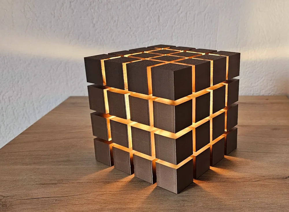 CubeStack Desk Lamp – Küp Tasarımlı Dekoratif Masa Lambası