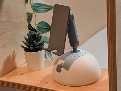 iMac G4 Tasarımlı Telefon Standı – Ayarlanabilir Retro Masaüstü Telefon Tutucu
