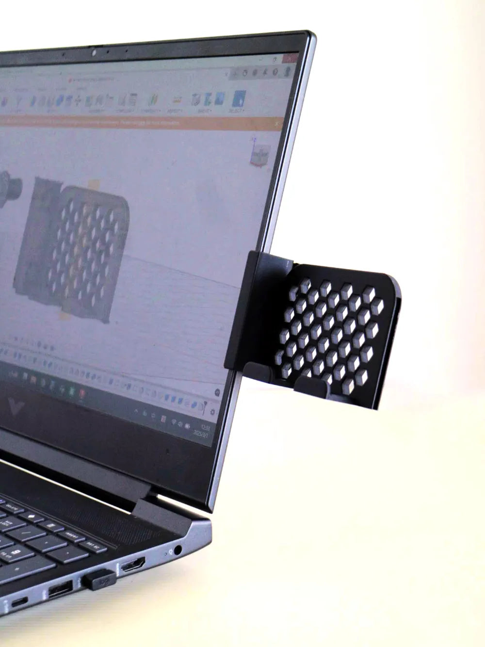 Monitör Yan Telefon Tutucu – Ayarlanabilir Ekran Kenarı Telefon Standı