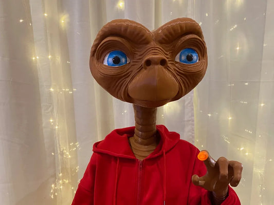 E.T. the Extra-Terrestrial – 100 cm Gerçek Boyut Dekoratif Koleksiyon Figürü