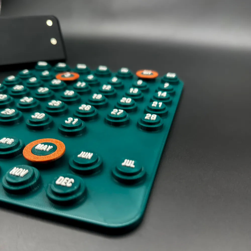 Perpetual Desk Calendar – Sonsuz Masaüstü Takvimi