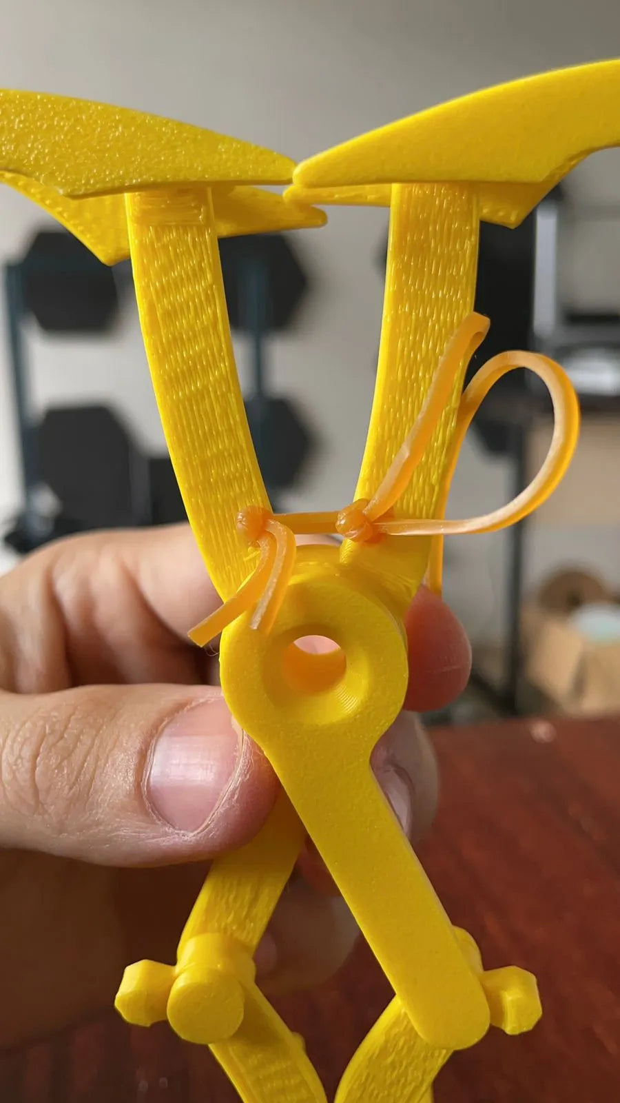Bat Wings Phone Holder – Yarasa Kanadı Telefon Standı