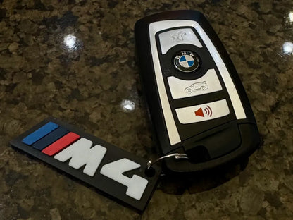BMW M4 Logo Anahtarlık – BMW M Serisi Metalik Görünümlü Şık Anahtarlık (2 adet)