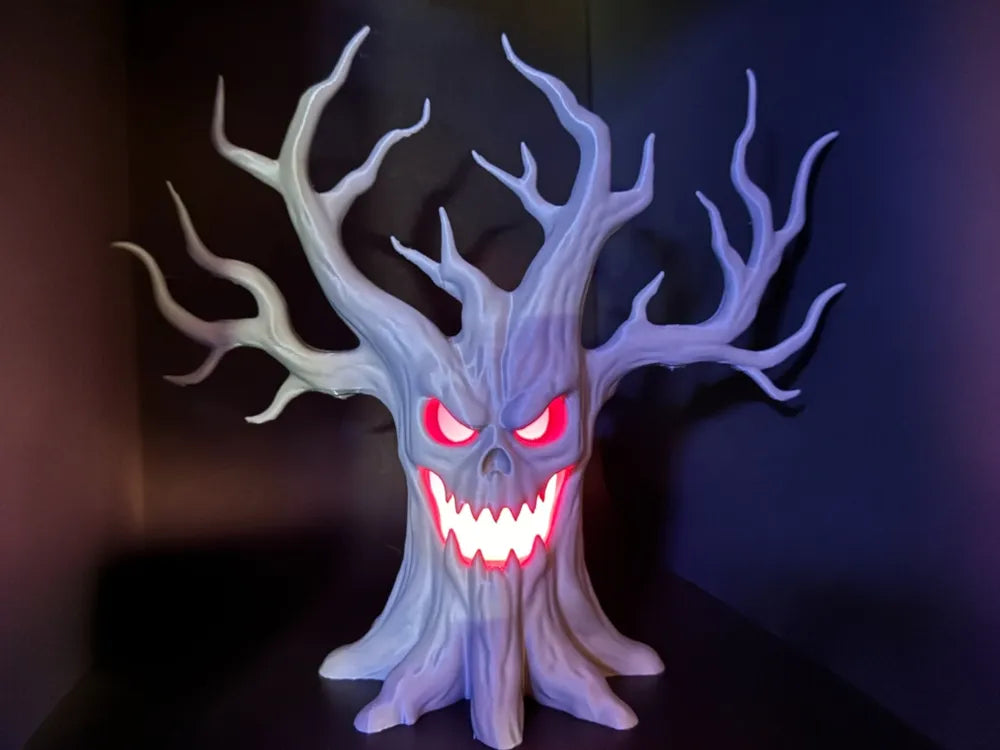 Glowing Spooky Tree – Işıklı Korku Temalı Dekoratif Ağaç