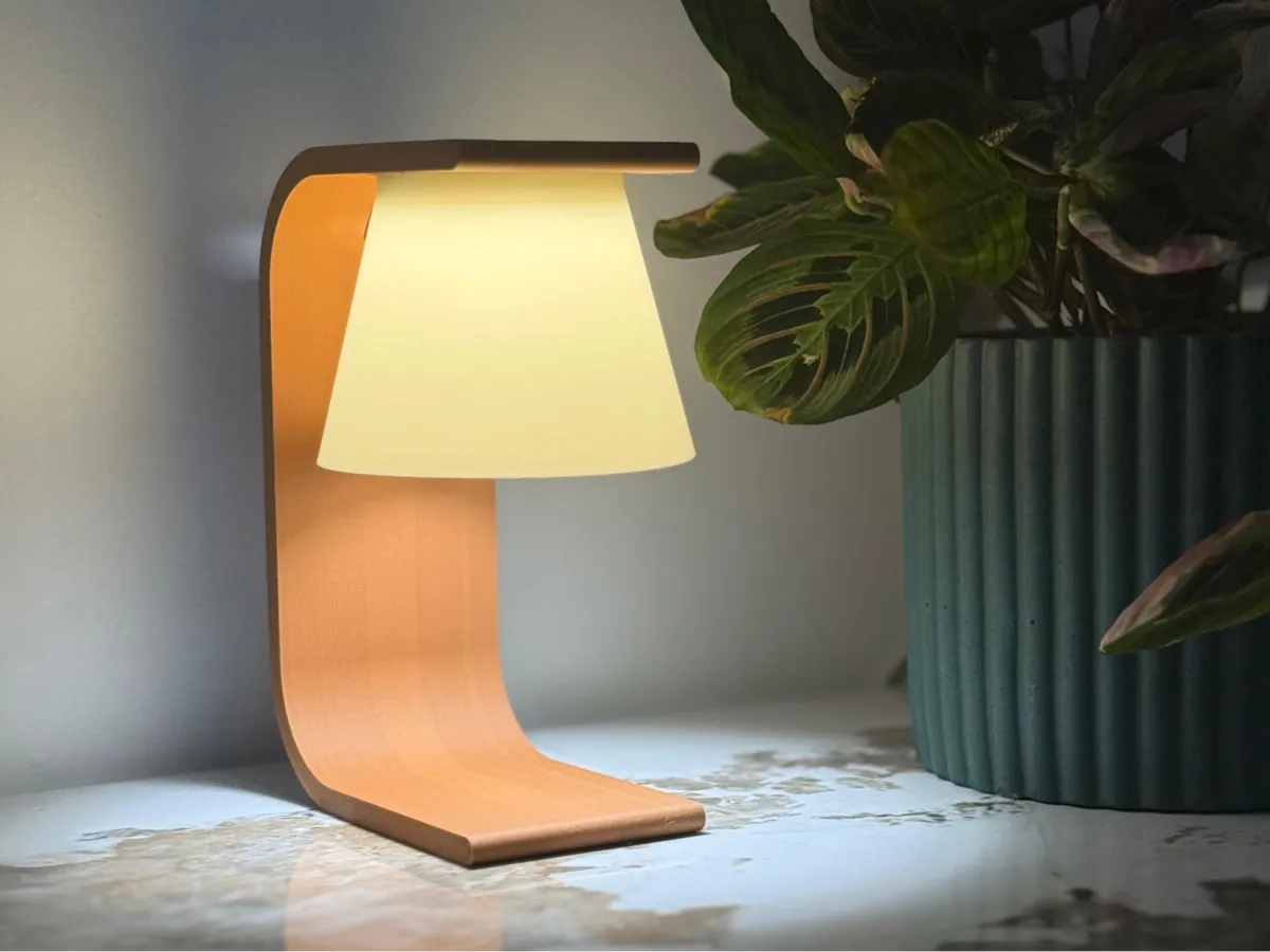 Modern Lamp – Minimalist Tasarımlı Dekoratif Masa Lambası