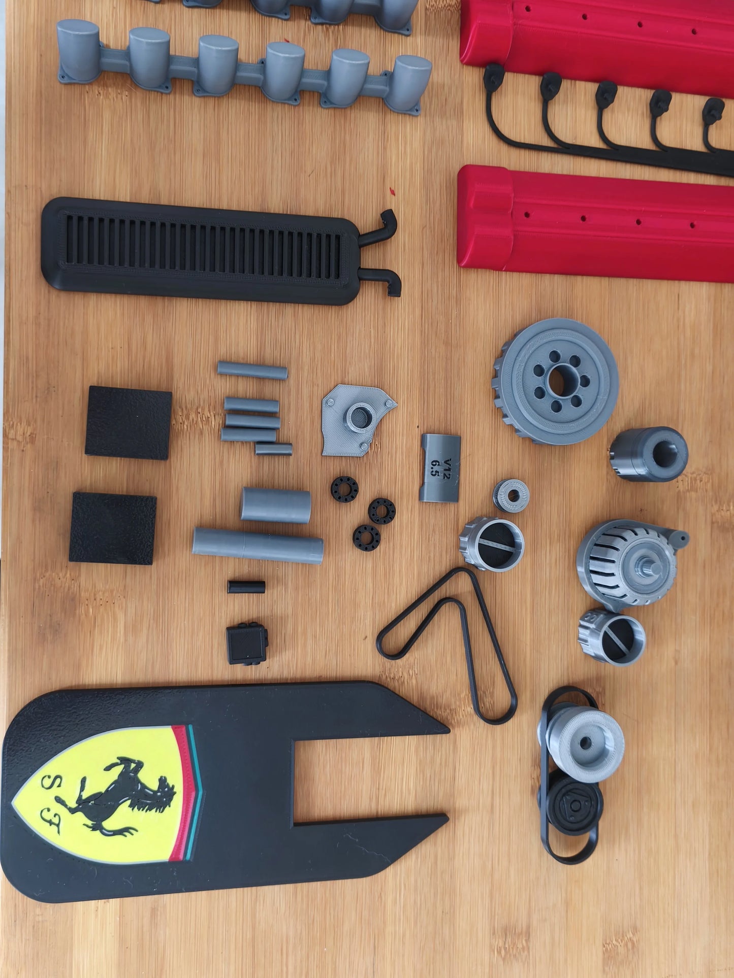 Ferrari V12 Motor - 3D Baskı Detaylı Maket ve Koleksiyon Modeli