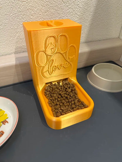 Otomatik Kedi Mama Dispenseri – Yerçekimi Destekli Kuru Mama Besleyici