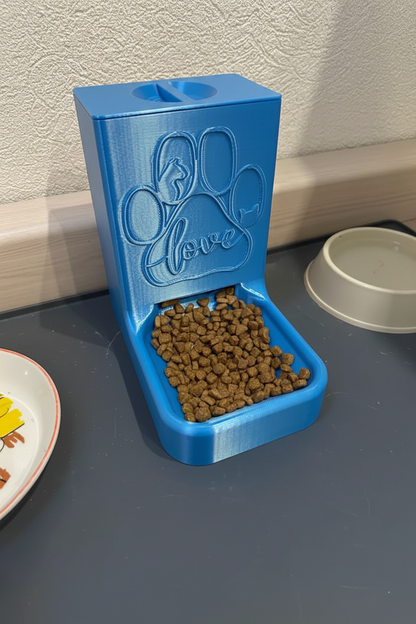Otomatik Kedi Mama Dispenseri – Yerçekimi Destekli Kuru Mama Besleyici