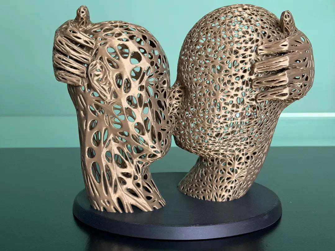 Face Love Heykeli – Minimalist Voronoi Dekoratif Yüz Figürü
