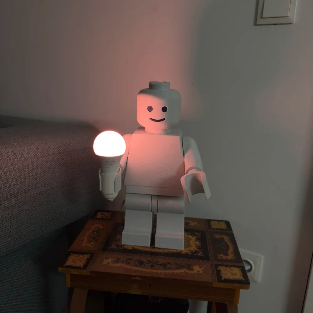 Brickman Lamp – Modüler Karakter Tasarımlı Dekoratif Masa Lambası | E27 Uyumlu Modern Ambiyans Aydınlatması