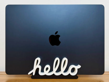 Klasik "Hello" Tasarımlı MacBook Standı – Ayarlanabilir Laptop Dikey Standı