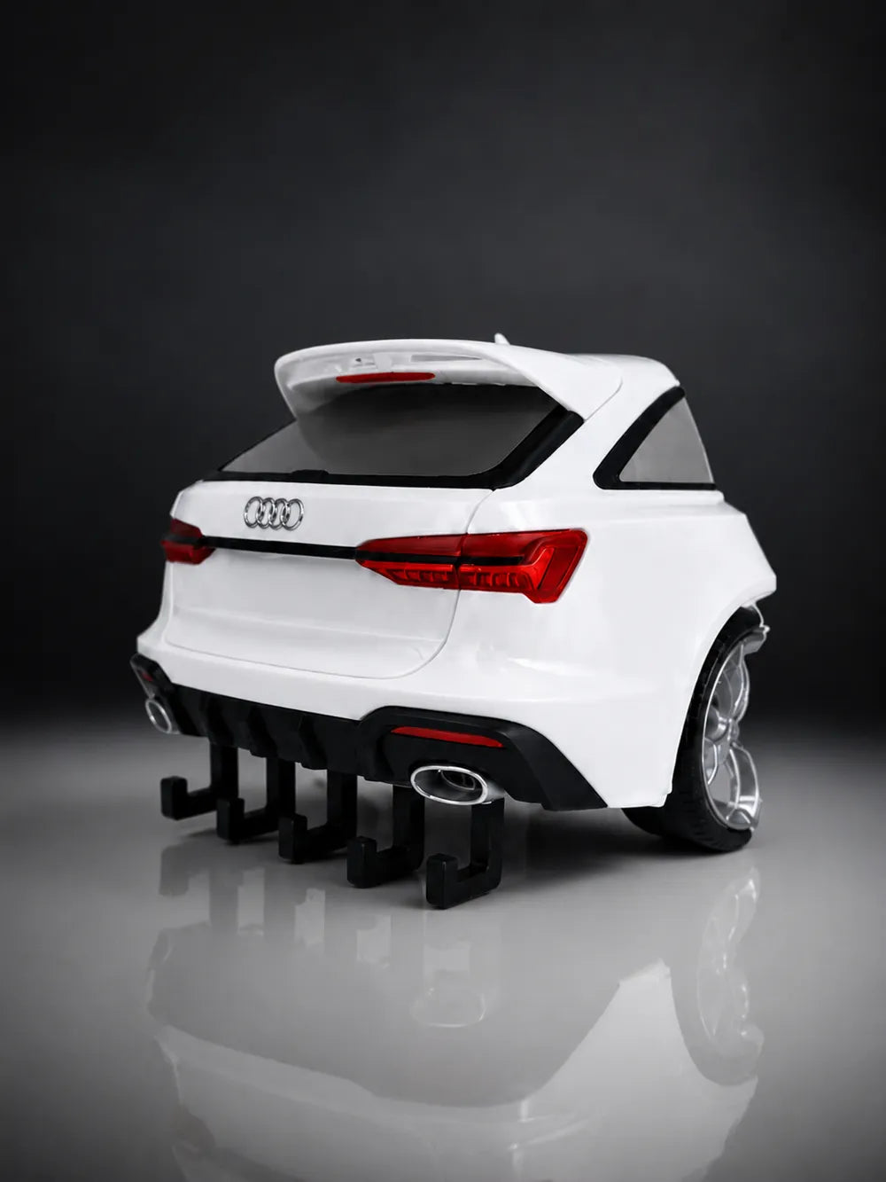 Audi RS6 Duvar Tipi Anahtar Askılığı – 5 Kancalı Otomobil Dekoru