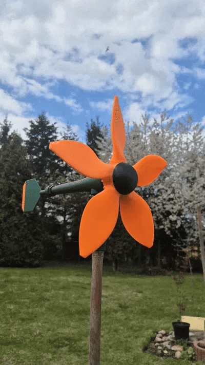 Garden Windmill – Çiçekli Bahçe Rüzgâr Gülü