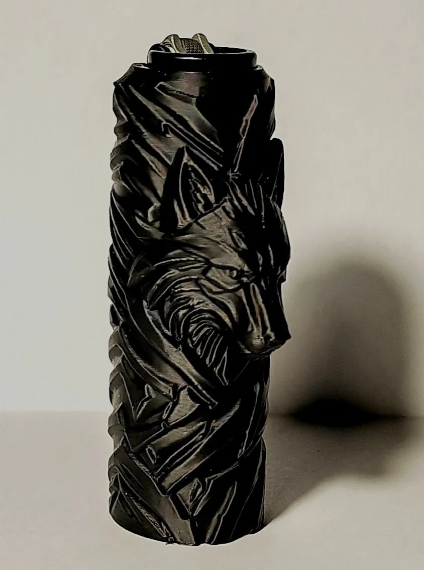 Kurt Temalı Çakmak Kılıfı – Wolf Lighter Case