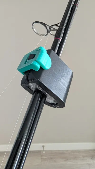 Olta Kamışı Taşıma Kelepçesi – Fishing Rod Clamp | Güvenli ve Düzenli Olta Taşıma Aparatı
