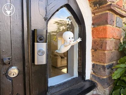 Casper – Ghost Through the Window | Pencereden Geçen Hayalet Dekoratif Figür