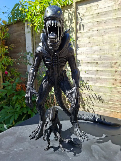 Alien Xenomorph Inspired Figure – 570 mm ve 175 mm Dekoratif Koleksiyon Figürü