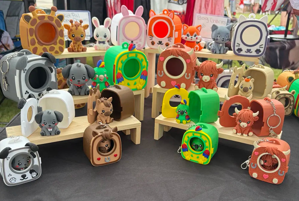 Pocket Pals – Zürafa Çanta Süsü | Kawaii Mini Figür Taşıyıcı