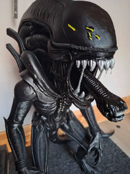Alien Xenomorph Inspired Figure – 570 mm ve 175 mm Dekoratif Koleksiyon Figürü