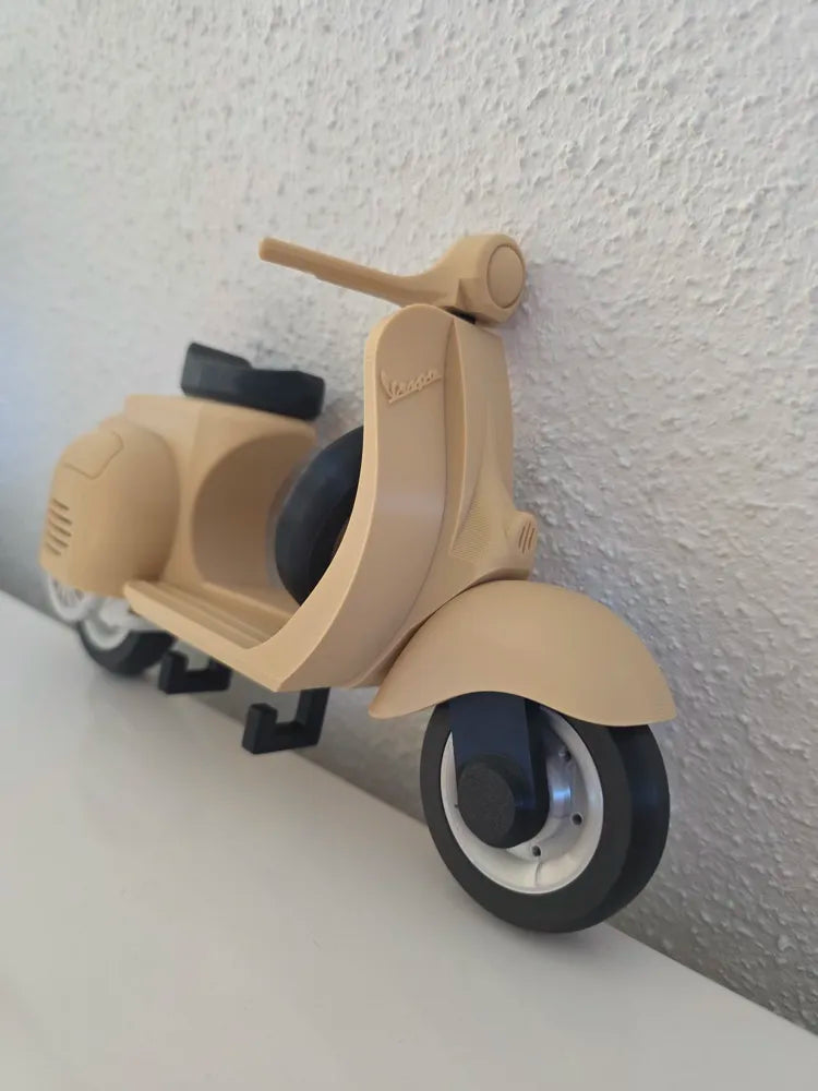 Vespa Anahtar Askılığı – Klasik Scooter Tasarımlı Duvar Dekoru