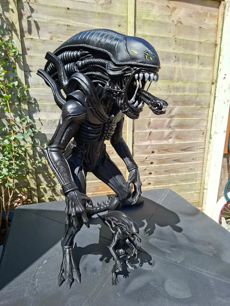 Alien Xenomorph Inspired Figure – 570 mm ve 175 mm Dekoratif Koleksiyon Figürü