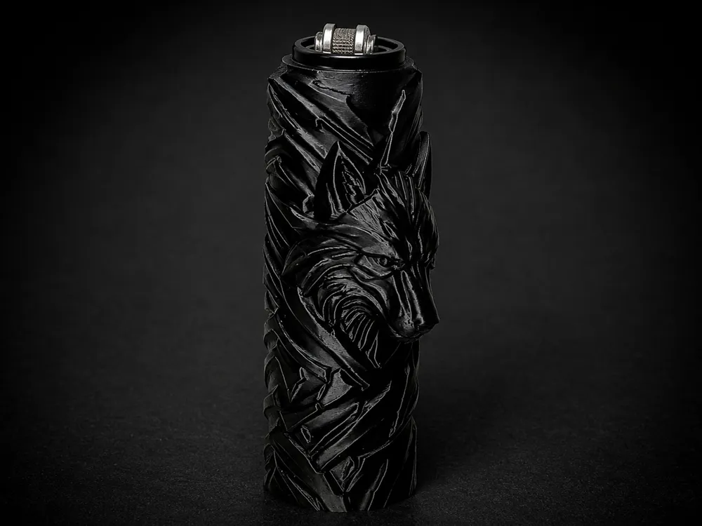 Kurt Temalı Çakmak Kılıfı – Wolf Lighter Case